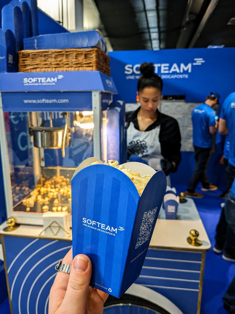 Stand Softeam avec animation pop-corn et jeu digital
