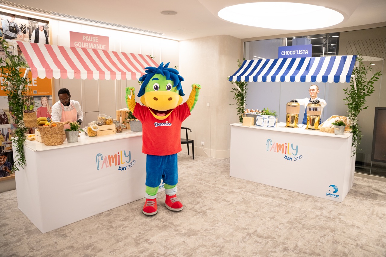 La guinguette gourmande sur un family day, village gourmand et mascotte