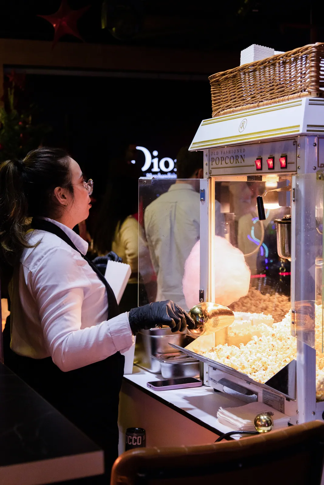 Popcorn préparé en direct devant les invités pendant la soirée